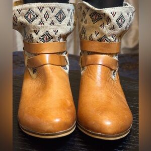 NWOB - Anthropologie Latigo James Tan Leather Ankle Boots Women's Size 6M